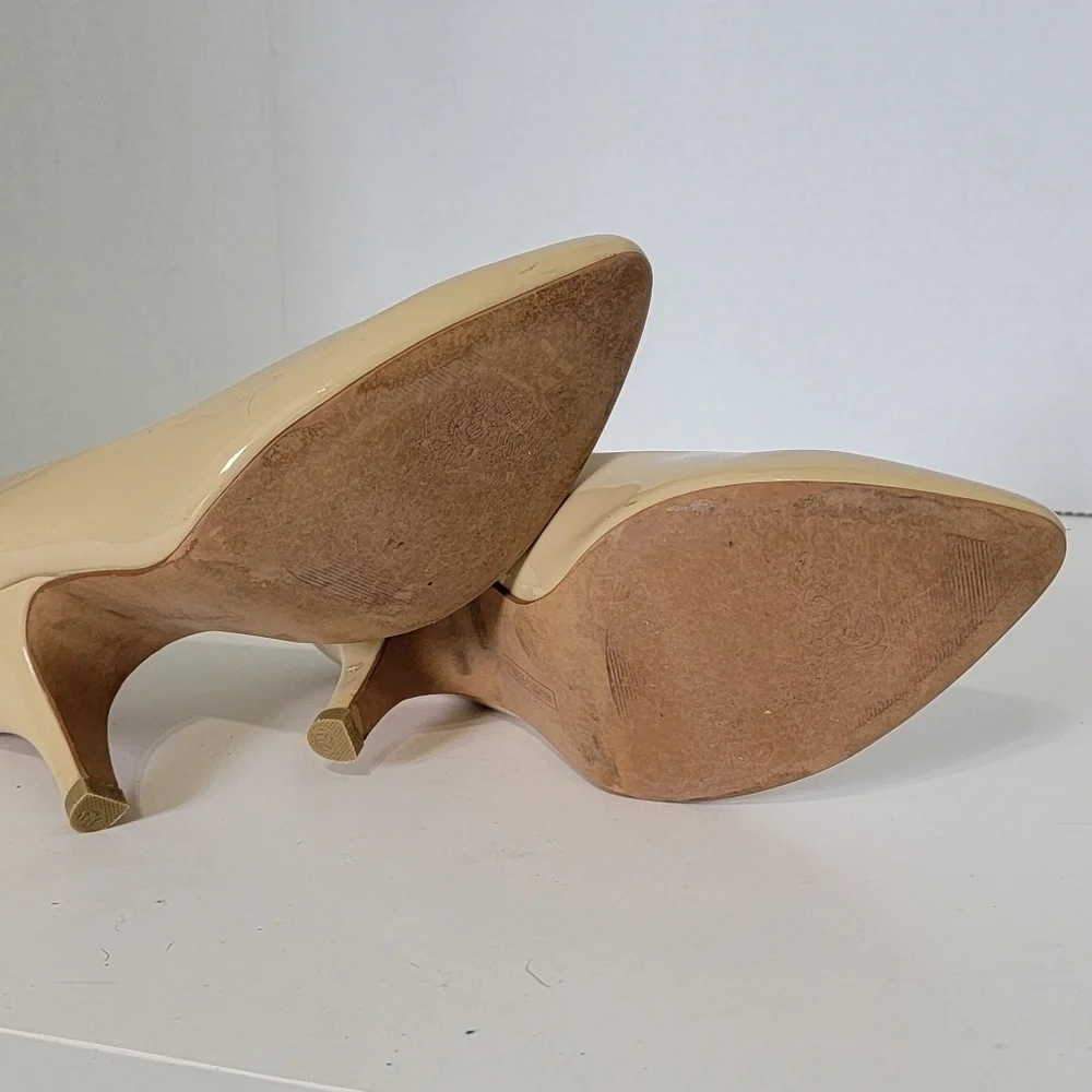 Vince Camuto Heels - Picture 6 of 8